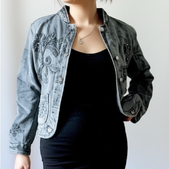 Vintage Flashback 100% Cotton Grey Denim Embroidered Button Front Jacket
